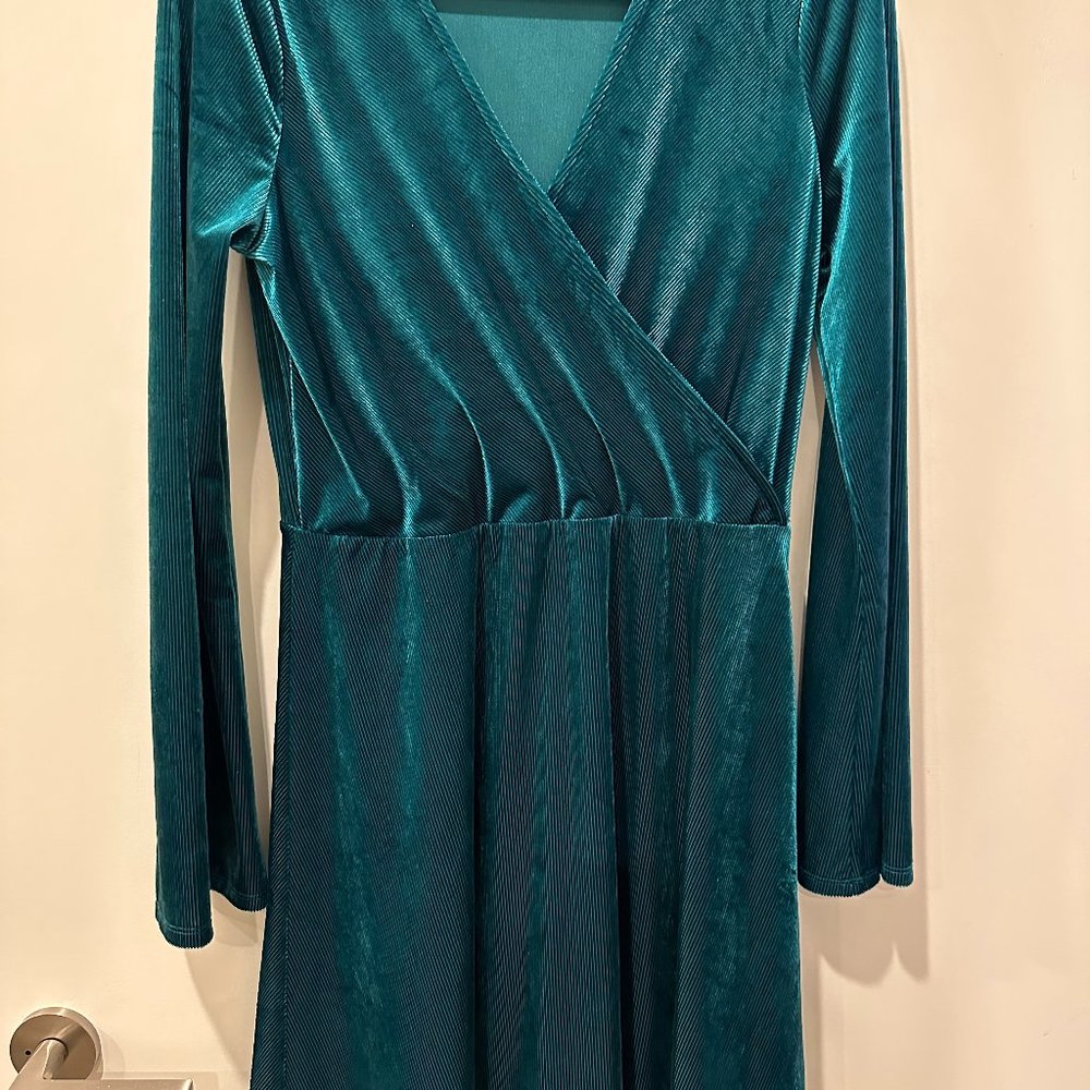 Express Long Sleeve Velvet Green Wrap Dress